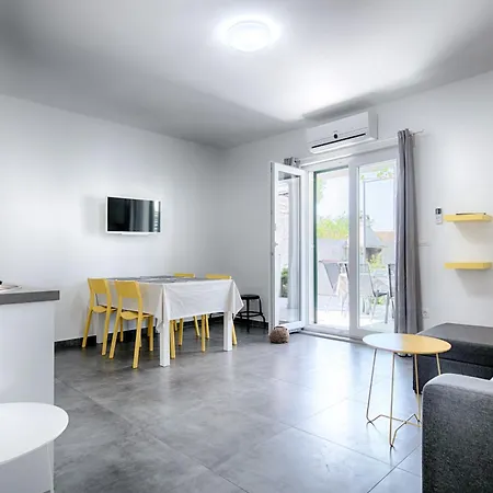 Apartment Dule 2 *